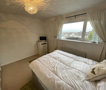 35 Glenalina Park, - Photo 3