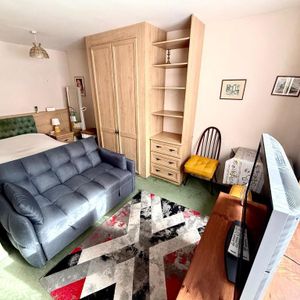 Studio to rent - Photo 2