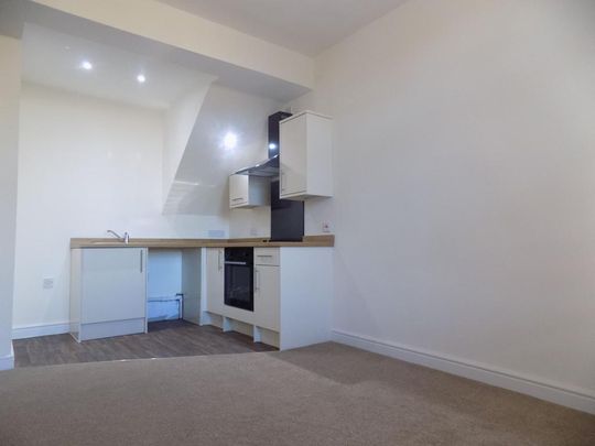 2 bedroom property to rent - Photo 1