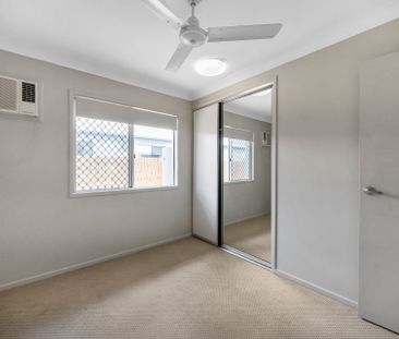 Family Home in Mount Low - Photo 2