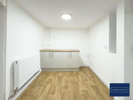 Commercial Street, Mountain Ash, CF45 - Photo 4