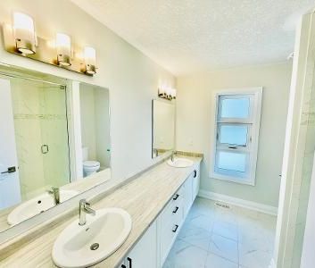 For Lease - 147 Ian Ormston Drive, Kitchener, Ontario - Photo 4