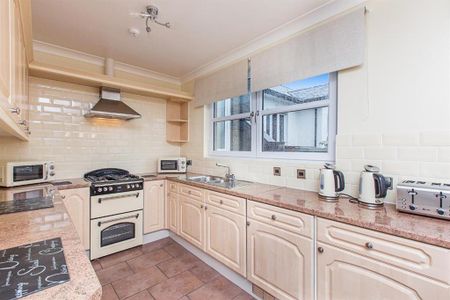 1 bedroom private hall to rent - Photo 2