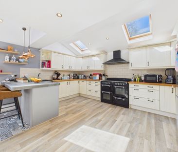 3 bed semi-detached house to rent in Hunts Hill Lane, Naphill, High... - Photo 3
