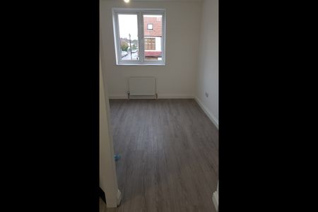 3 Bed Maisonette, Silverleigh Road, CR7 - Photo 5