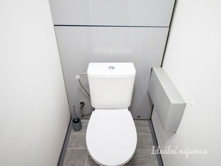 Pronájem bytu 1+1 39 m² - Fotografie 3
