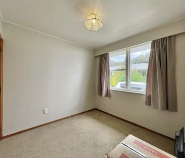 Tidy 2-Bedroom Unit Fully Fenced Section - Photo 3