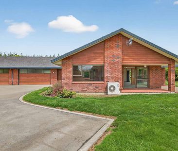 PERFECT LIFESTYLE PROPERTY ! - Photo 1