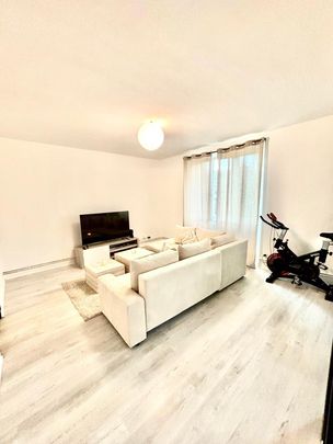 Location Appartement 3 pièces 80m² DECAZEVILLE 12300 - Photo 1