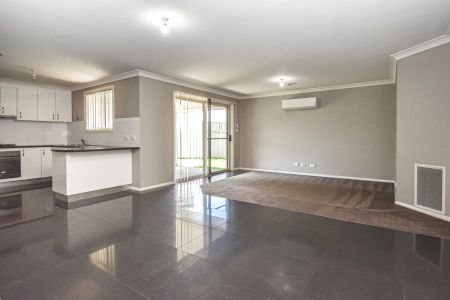 21 Robinson Court, - Photo 5