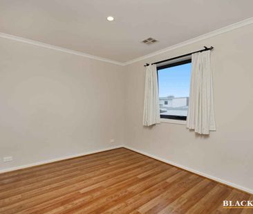 Spacious Functional Living - Photo 3