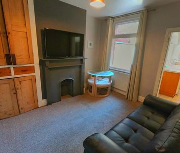 Essex Street, Semilong, Northampton, NN2 - Photo 4