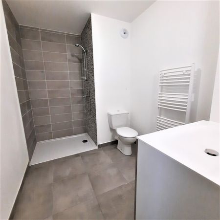 Location Appartement 2 pièces 44m² NIMES 30000 - Photo 3