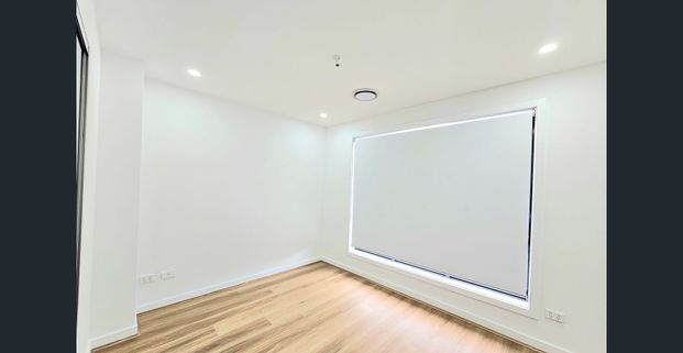 Free-standing Townhouse with big internal size - Photo 1