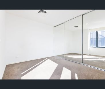 2022/18 Mount Alexander Road, Travancore, Vic 3032 - Photo 3