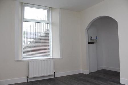 1 bedroom ground floor flat to rent - Photo 2