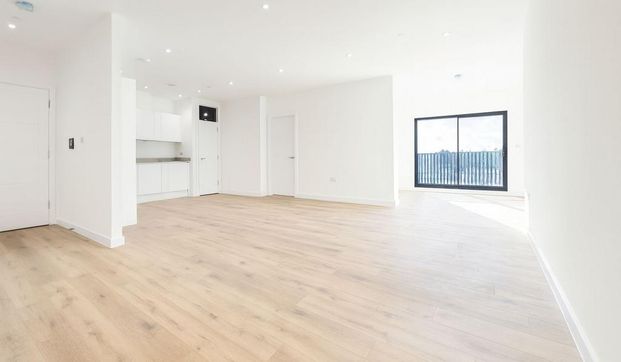 3 bedroom apartment to rent - Photo 1