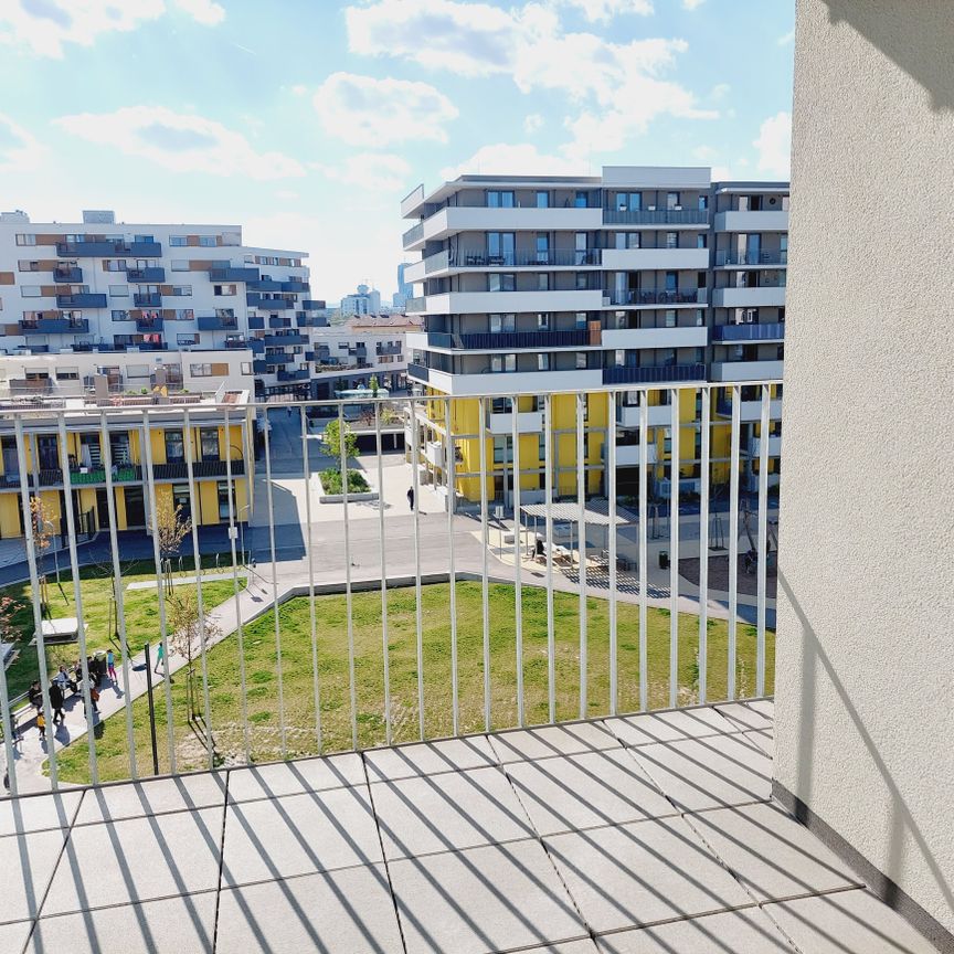 Helle 2-Zimmer-Wohnung mit Balkon & Loggia im Grünen – 22. Bezirk, Adelheid-Popp-Gasse - Photo 1