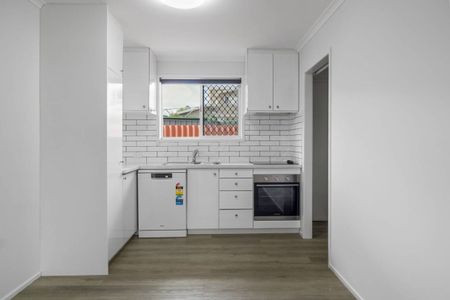 Modern Comfort and Convenience in Prime Wilsonton Location - Photo 5