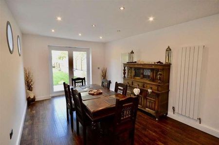 South Park, Lincoln, LN5 - Photo 2