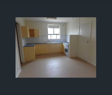 Cozy Charm Awaits at 6 Mackay Cres, Parafield Gardens 🏡✨ - Photo 2