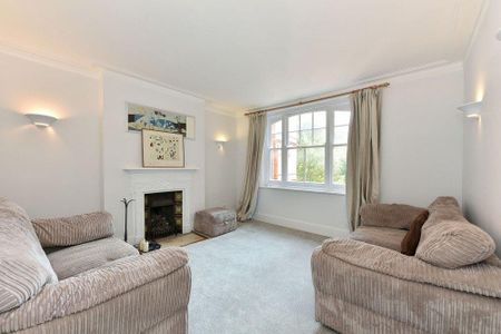 3 bedroom flat to rent - Photo 2