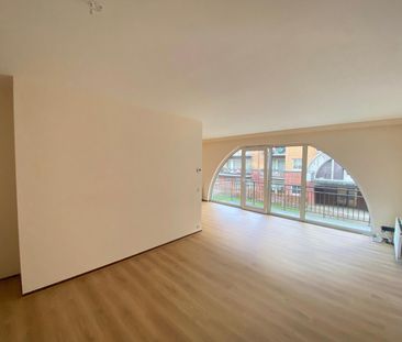 Spacieux studio avec coin à coucher à 1080 Molenbeek-Saint-Jean  L... - Photo 1