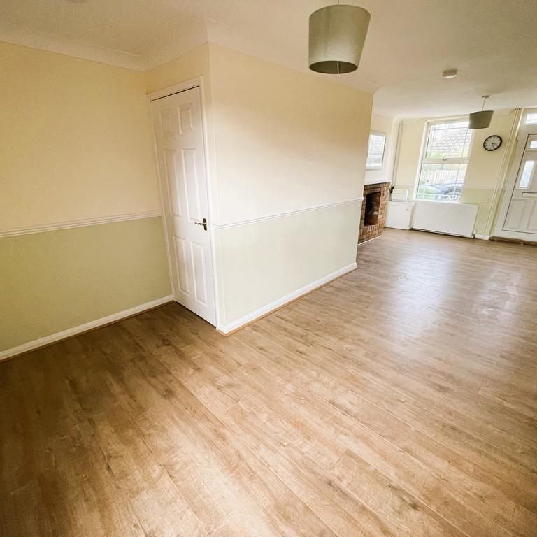 3 bedroom terraced house to rent - Photo 1