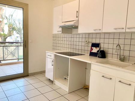 Location Appartement 2 pièces 54m² LYON 4ème - Photo 4