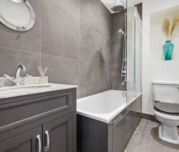 2 Bedroom Apartment - Photo 3