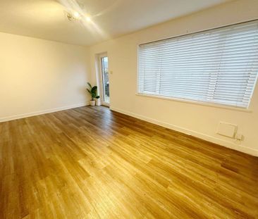 3 bedroom end of terrace house to rent - Photo 3