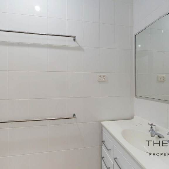 Low-Maintenance Living in a Convenient Koongal Location - Photo 1