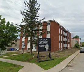 1 room apartment of 88m² in Gatineau - Photo 2