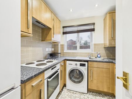 2 bedroom semi-detached house to rent - Photo 5