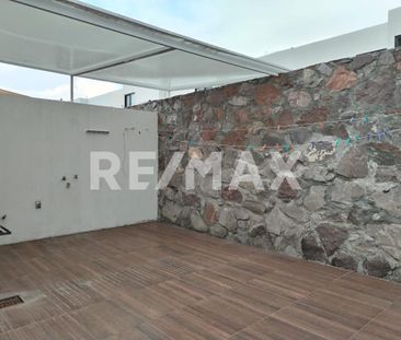 CASA EN RENTA EL REFUGIO - Foto 4