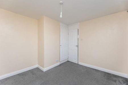 Orchard Head Crescent, Pontefract - Photo 4