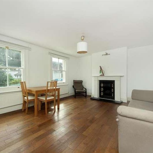 Avenue Road, W3 - Photo 1