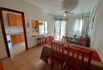 **Se alquila en Costa del Silencio apartamento de 2 dormitorios.