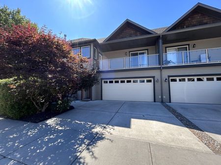 Beautiful Townhouse Across from Wood Lake - Photo 5