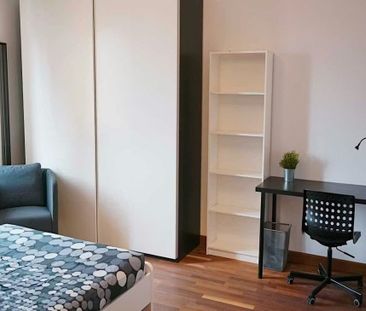 Via Santa Croce, Bologna, Emilia-Romagna 40122 - Photo 5