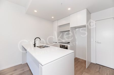 Modern 2 Bedrooms and 2 Baths + Car park - Photo 3