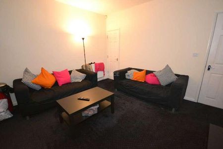 Grange Avenue, Reading, Berkshire, RG6 - Photo 2