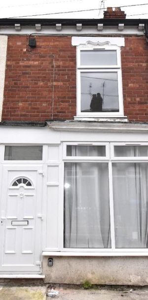 2 bedroom terraced house to rent - Photo 1