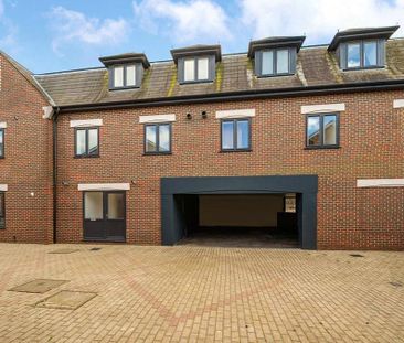 1 bedroom penthouse to rent - Photo 4