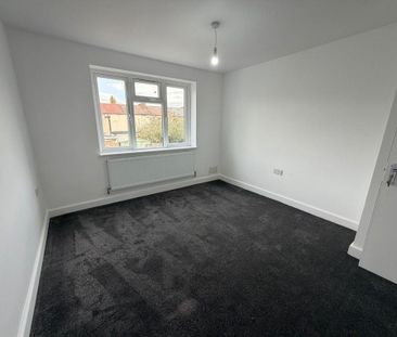 5 bedroom semi-detached house to rent - Photo 5