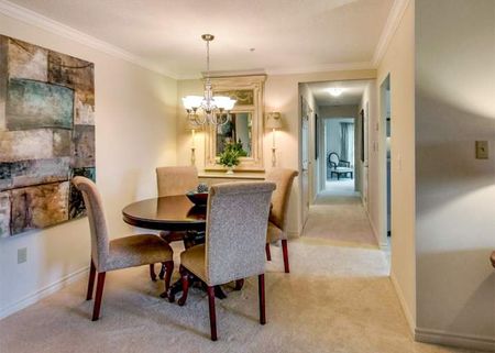 The Wisteria at the Royal Gardens - Photo 3