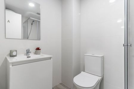 Modern Room with private bathroom in Usera - Photo 5