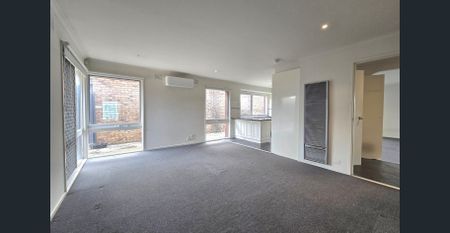 28 Valewood Drive, Kealba, Vic 3021 - Photo 4