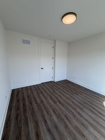 For Lease - 212 Ellis Avenue, St. Catharines, Ontario - Photo 5