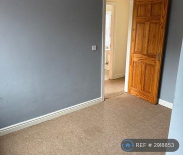 2 bedroom semi-detached house to rent - Photo 3